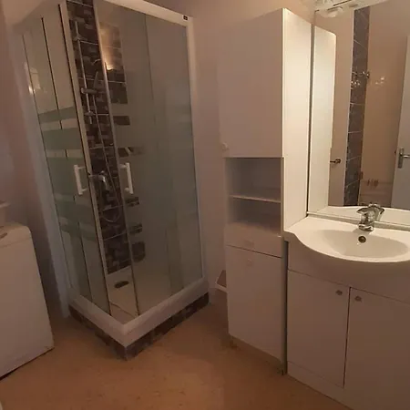 Appartement F2 Avec Terrasse Près De L'étang De Thau, équipé Pour 4 Pers. Et Proche établissement Thermal - Fr-1-571-41