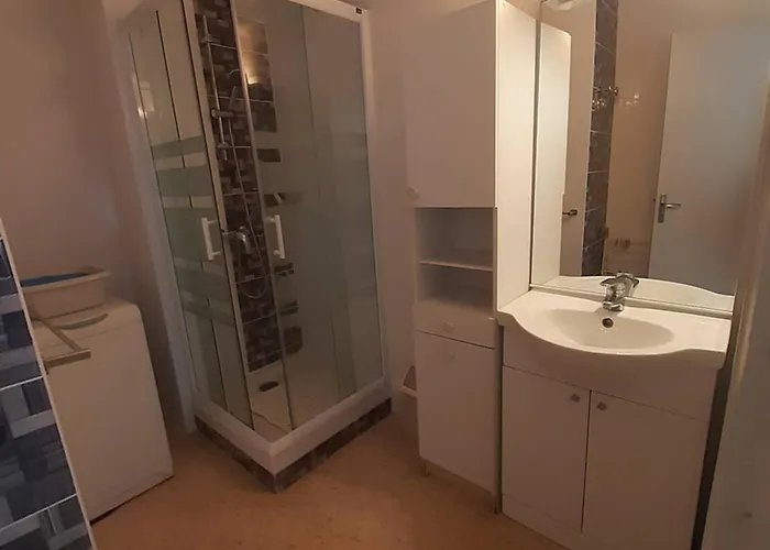 Appartement Balaruc-les-bains, 2 Pièces, 4 Personnes - Fr-1-571-41
